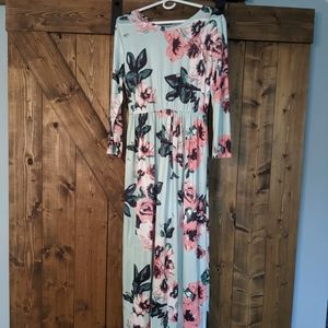 Silky Stretchy Floral Maxi Dress Size L